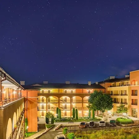 Apartment чудесно място с басейн 